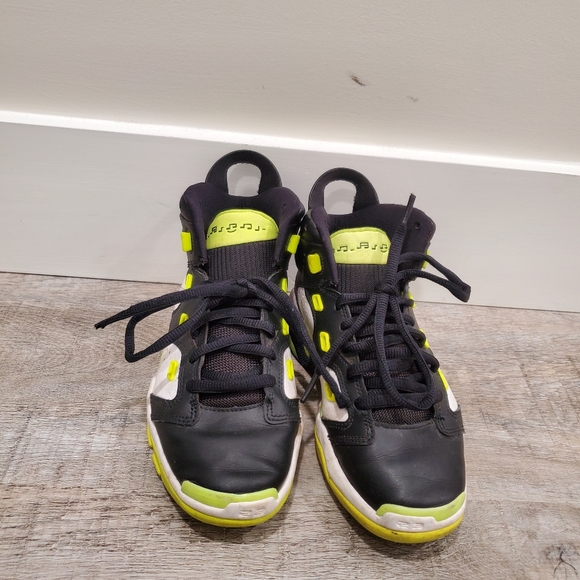 EUC Nike Air Jordan 6-17-23 GS Black Volt Basketball Sneakers Size 4½ Youth - Picture 3 of 8